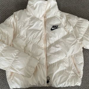 Nike puffer